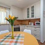 Dinka דירה